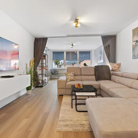 Daire Primero Relax-home, Zentral, 92qm, Balkon Tiefgarage, 7p *