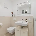 Apartment Primero Relax-home A I 92qm Balkon Tiefgarage I A8-fuggerei *