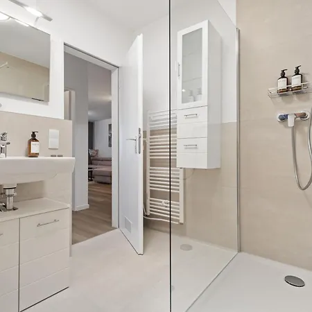 アパート Primero Relax-home I 92qm Balkon Tiefgarage I A8-fuggerei アウグスブルク